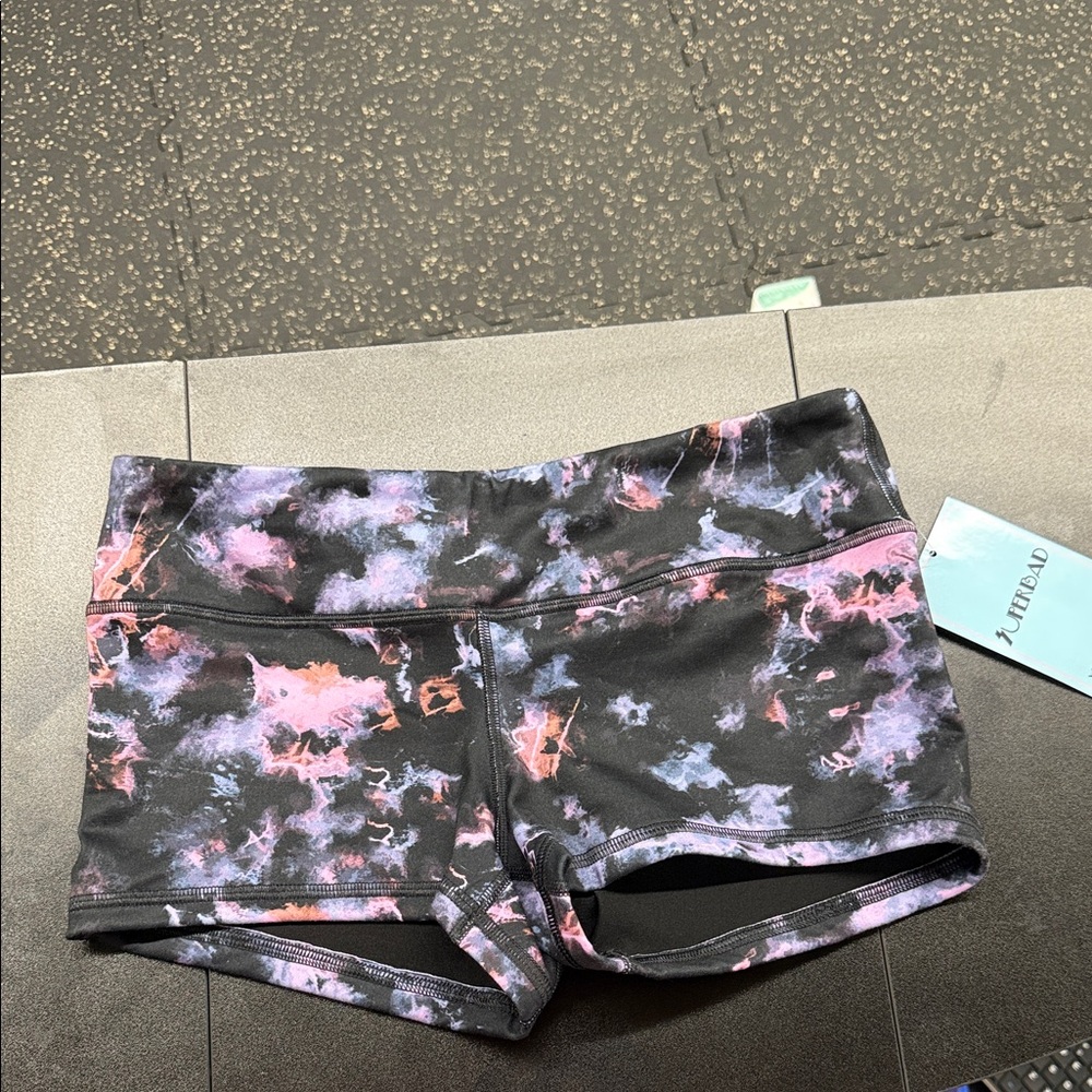 Fleo Size Medoum black and Purple Shorts Wispy